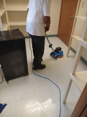 Office Cleaning Services in Peachtree City, GA (2)